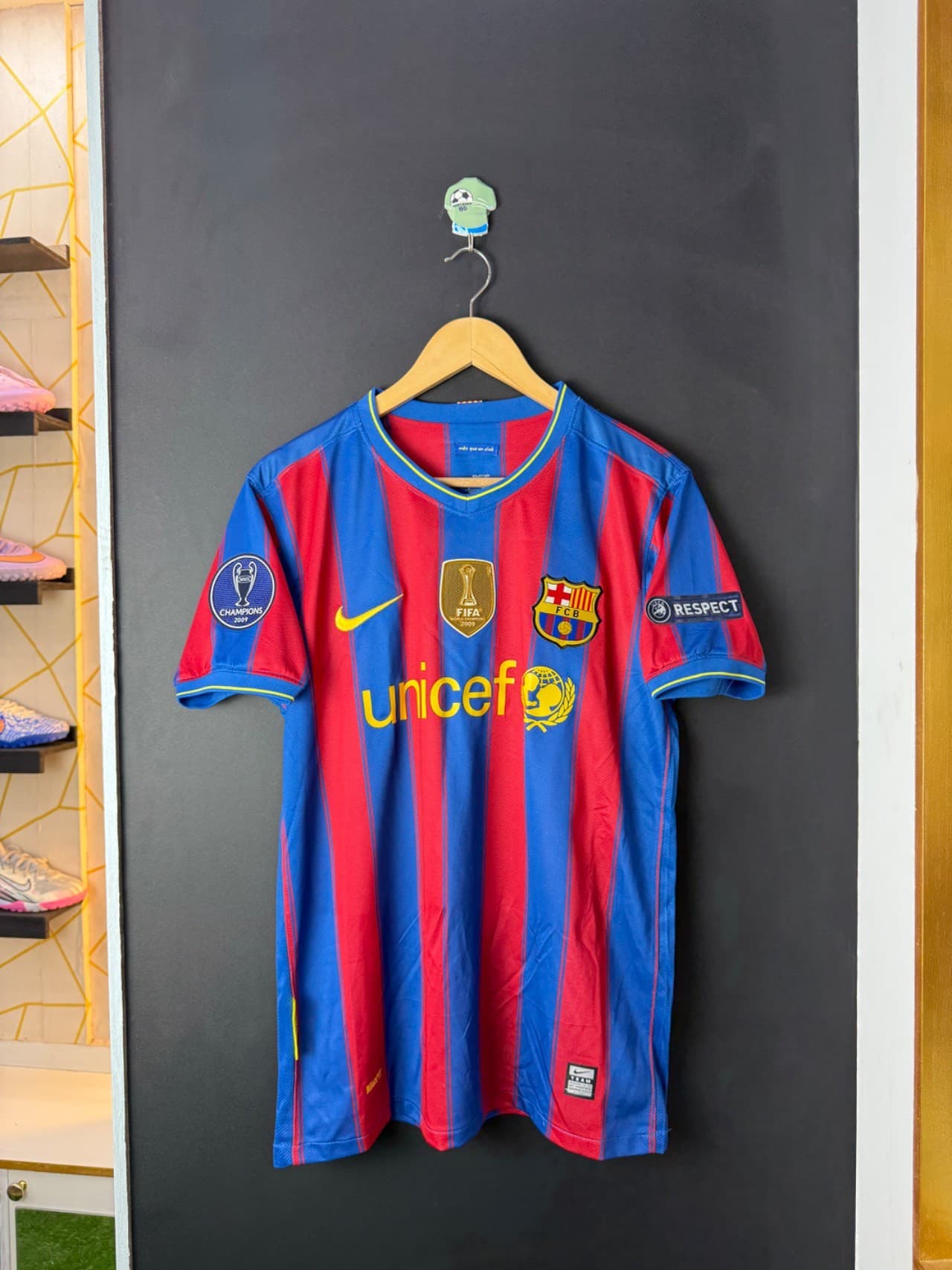 Barcelona 9-10 Home