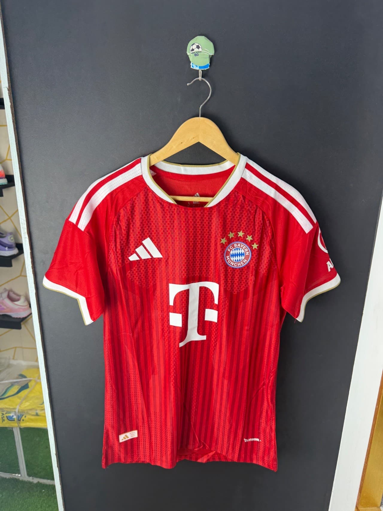 Bayern 26-27 Home half